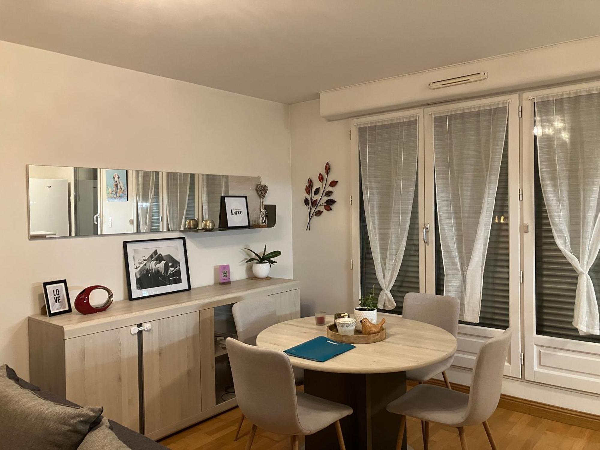Appartement Avec Parking & Linge Inclus & Local Velos Blois Exterior photo